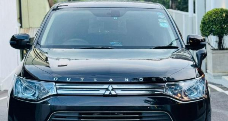 MITSUBISHI OUTLANDER PHEV 2014
