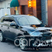 MITSUBISHI OUTLANDER PHEV 2014
