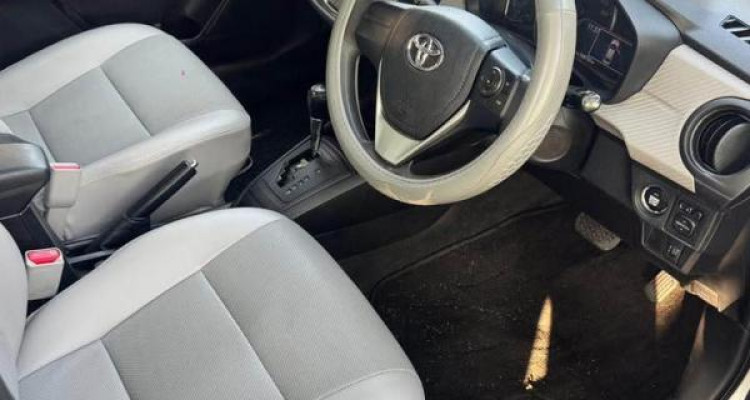 TOYOTA AXIO 2015