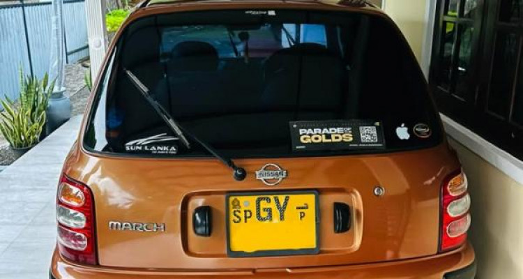 NISSAN MARCH K11 2000