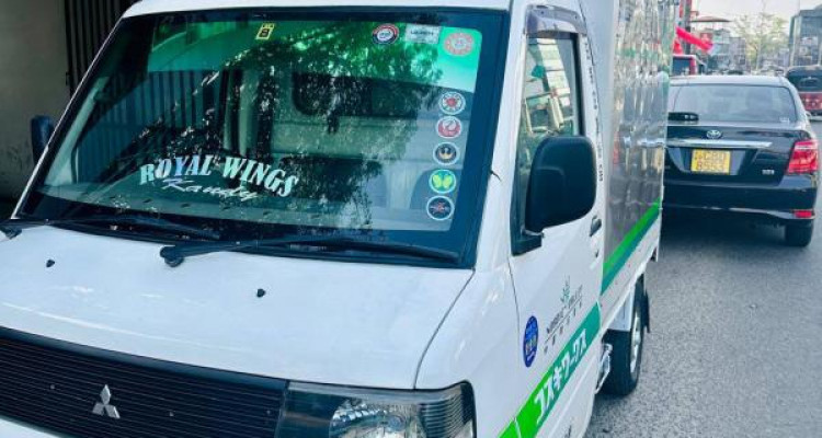 MITSUBISHI MINI TRUCK 2002