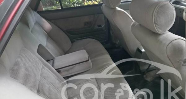 HYUNDAI STELLAR 1987