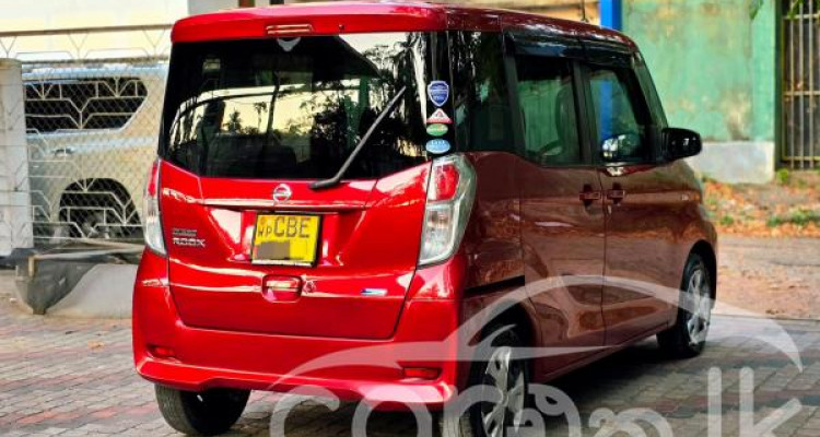 NISSAN DAYZ ROOX 2017