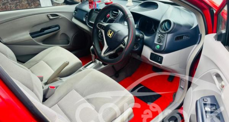 HONDA INSIGHT 2011
