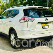NISSAN X TRAIL 2015