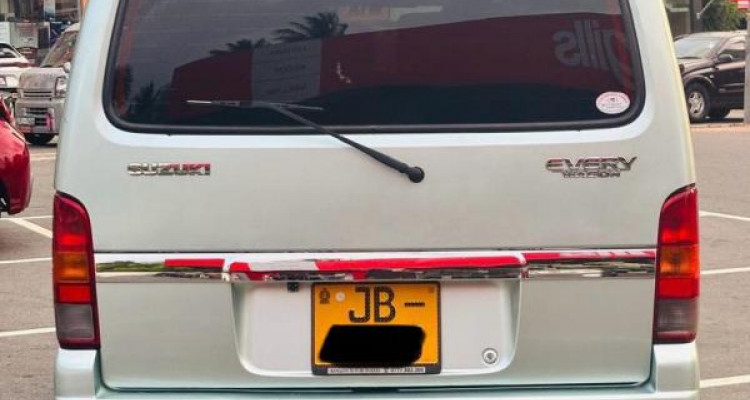 SUZUKI EVERY WAGON 2000