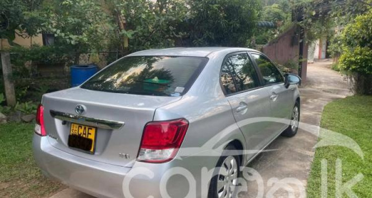 TOYOTA COROLLA AXIO 2015