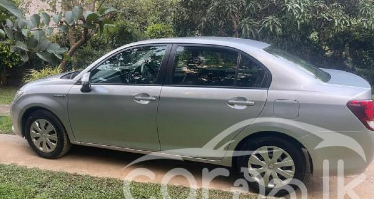 TOYOTA COROLLA AXIO 2015