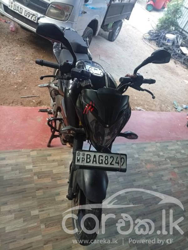 BAJAJ PULSAR NS200 2013