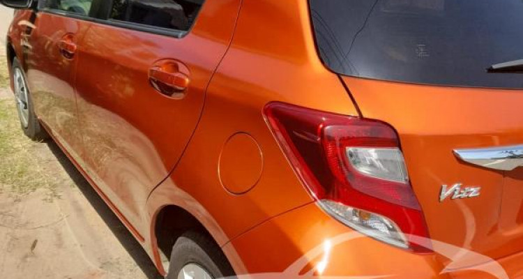 TOYOTA VITZ 2016