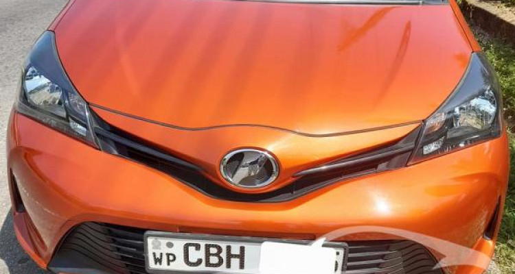 TOYOTA VITZ 2016