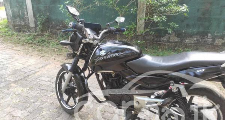 BAJAJ PULSAR 180 2007