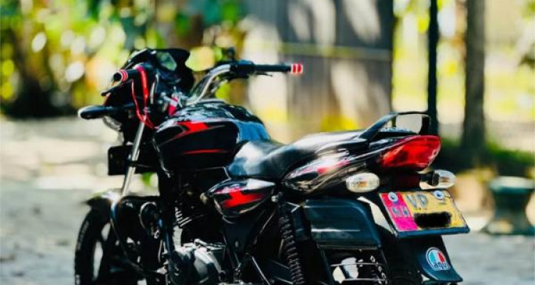 BAJAJ DISCOVER 135 2010