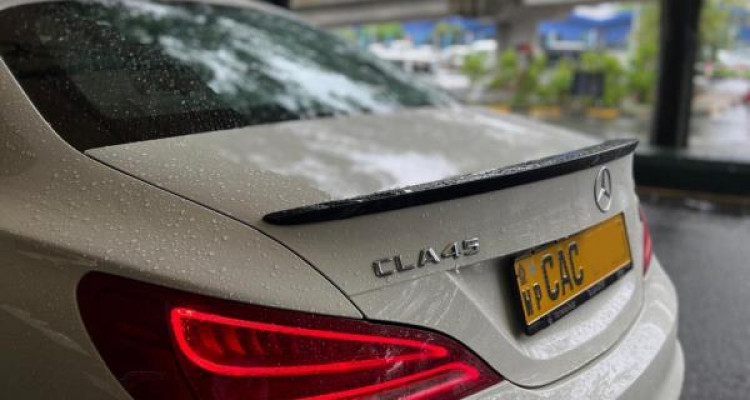 MERCEDES BENZ C200 2013