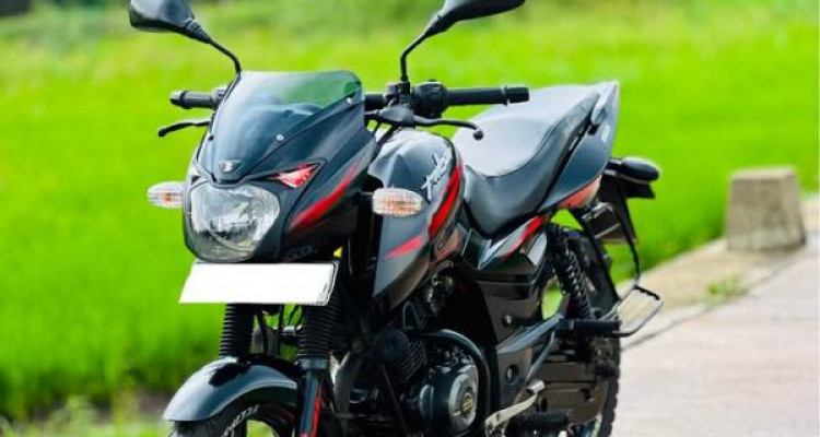 BAJAJ PULSAR 150 2017