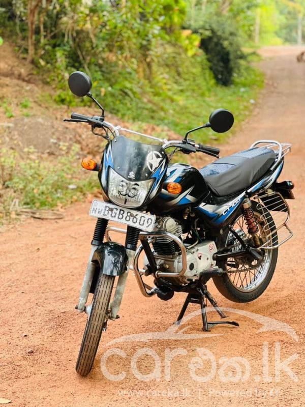 BAJAJ CT100 2017