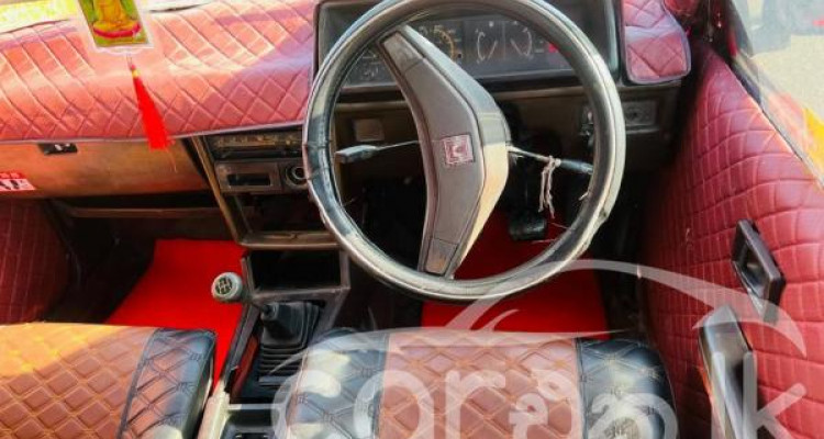 MITSUBISHI LANCER BOX 1980