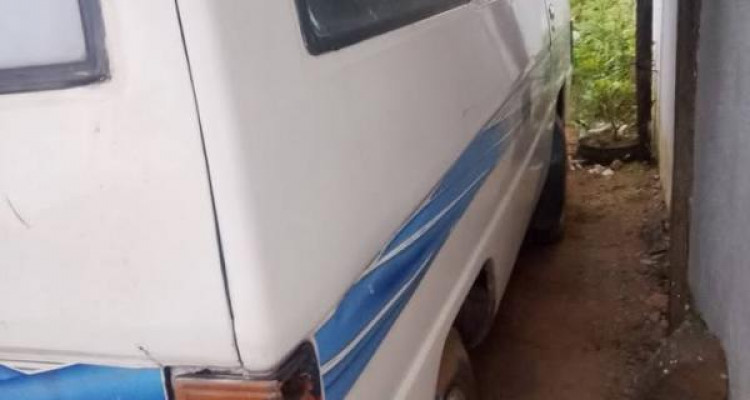 MITSUBISHI DELICA L300 1983