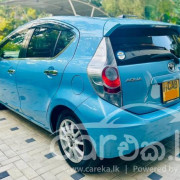 TOYOTA AQUA 2012