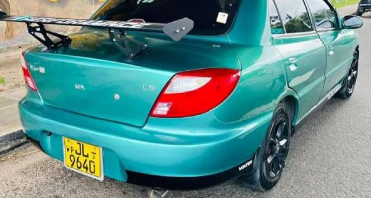 KIA RIO 2000