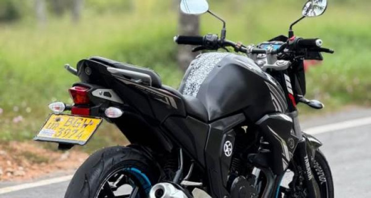 YAMAHA FZ 2018