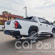 TOYOTA HILUX 2023