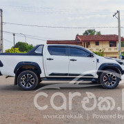 TOYOTA HILUX 2023