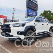 TOYOTA HILUX 2023