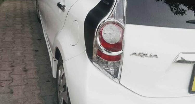 TOYOTA AQUA 2014