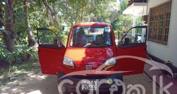 BAJAJ QUTE 2019
